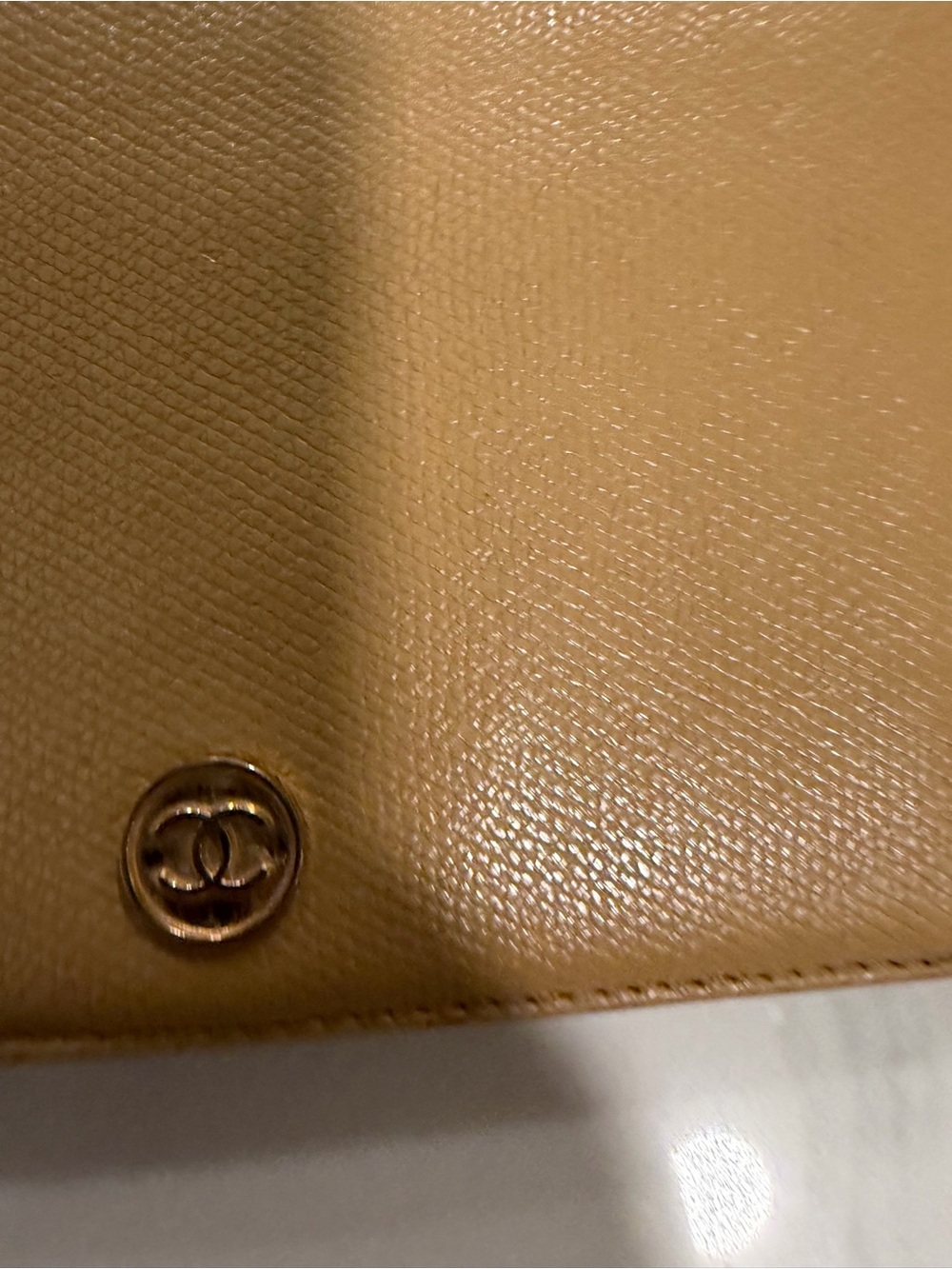 Chanel button bifold long wallet in Tan leather - Picture 8 of 16